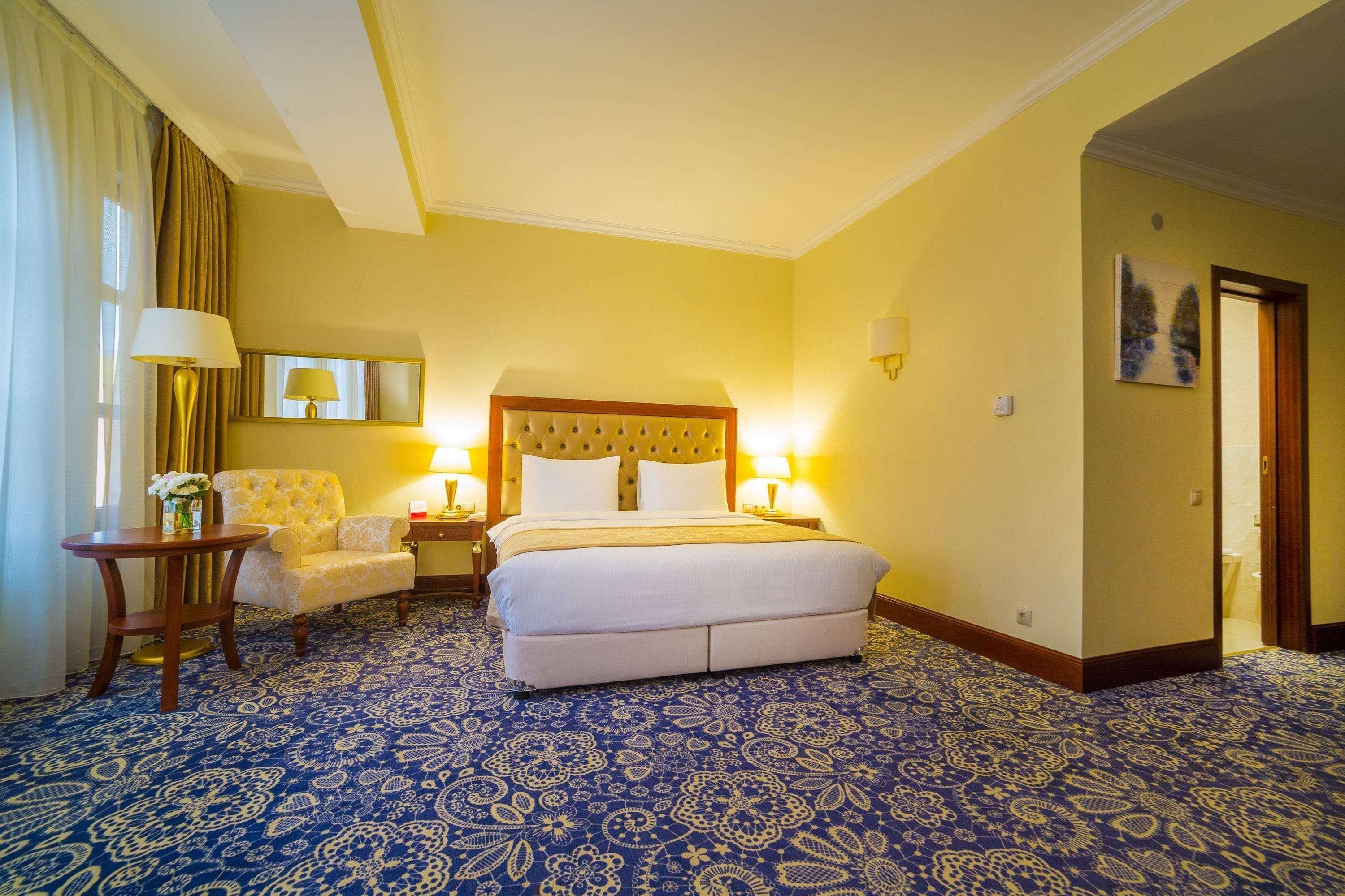 รามาดา บาย วินด์แฮม อัลมาเตอ Hotel อัลมาตี ภายนอก รูปภาพ