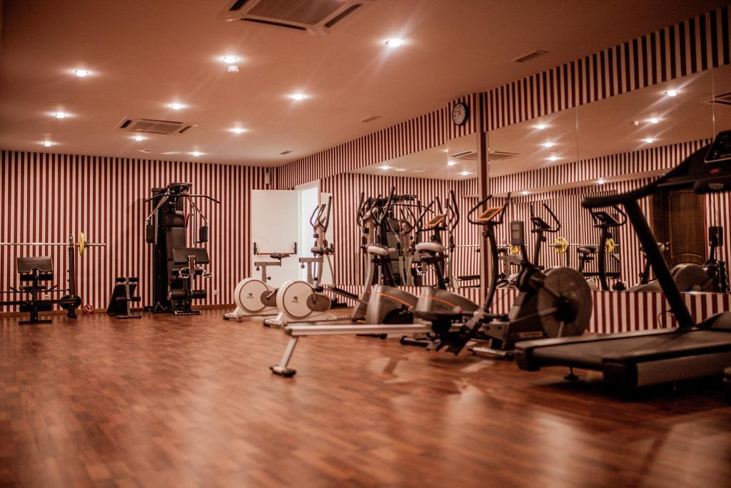 รามาดา บาย วินด์แฮม อัลมาเตอ Hotel อัลมาตี ภายนอก รูปภาพ