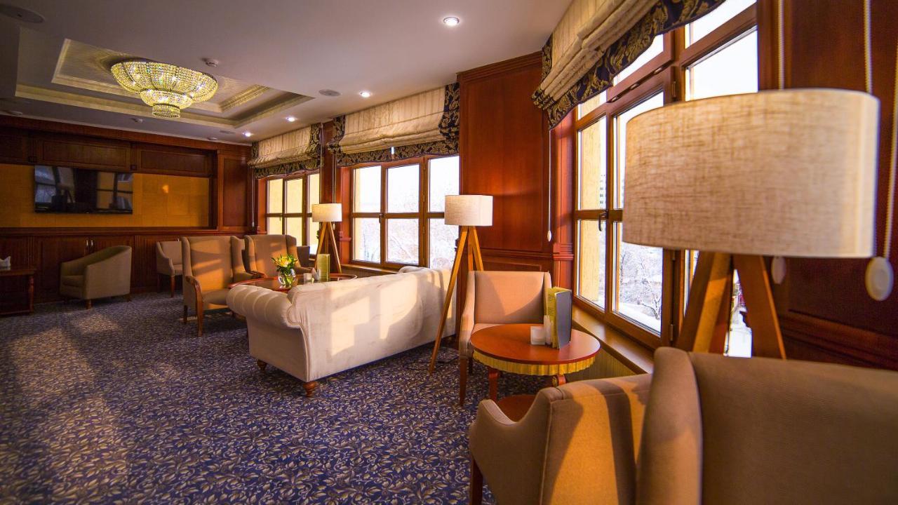 รามาดา บาย วินด์แฮม อัลมาเตอ Hotel อัลมาตี ภายนอก รูปภาพ